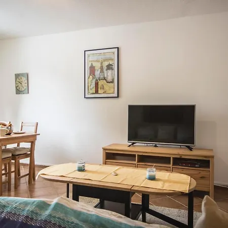 Neue Reihe 8 Links Appartement