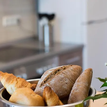 Neue Reihe 8 Links Appartement *