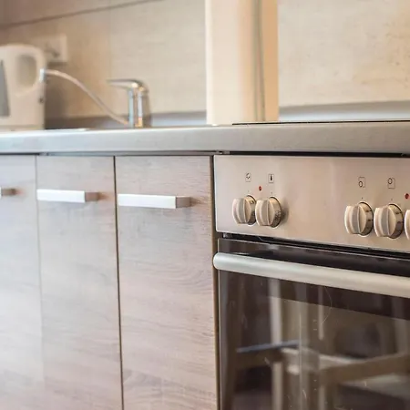 Neue Reihe 8 Links Appartement *
