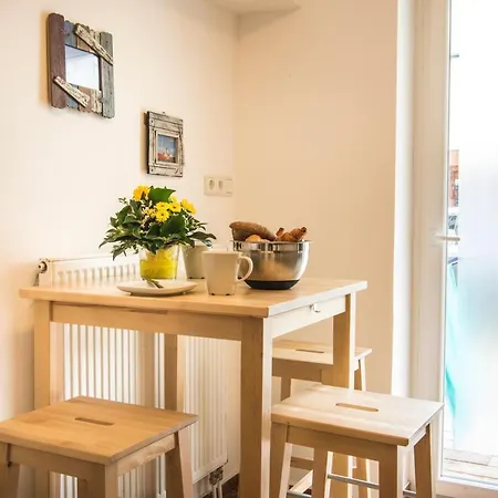 Neue Reihe 8 Links Appartement